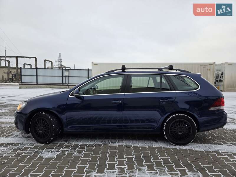 Универсал Volkswagen Golf 2010 в Луцке