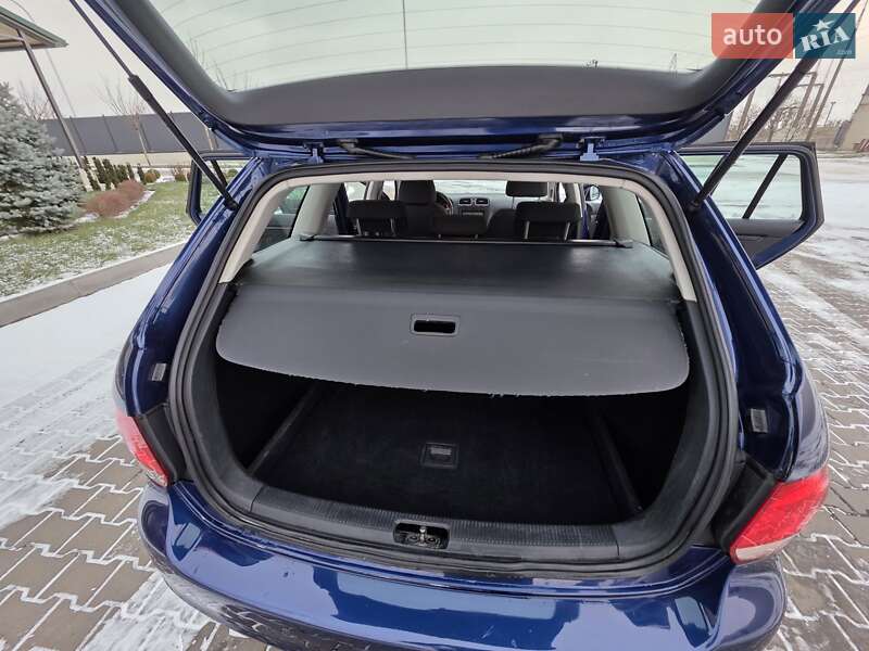 Универсал Volkswagen Golf 2010 в Луцке