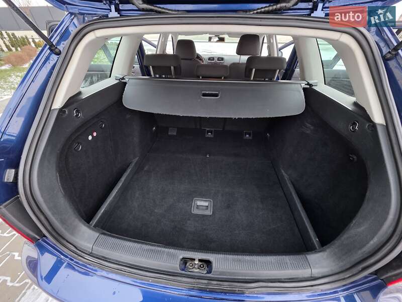 Универсал Volkswagen Golf 2010 в Луцке