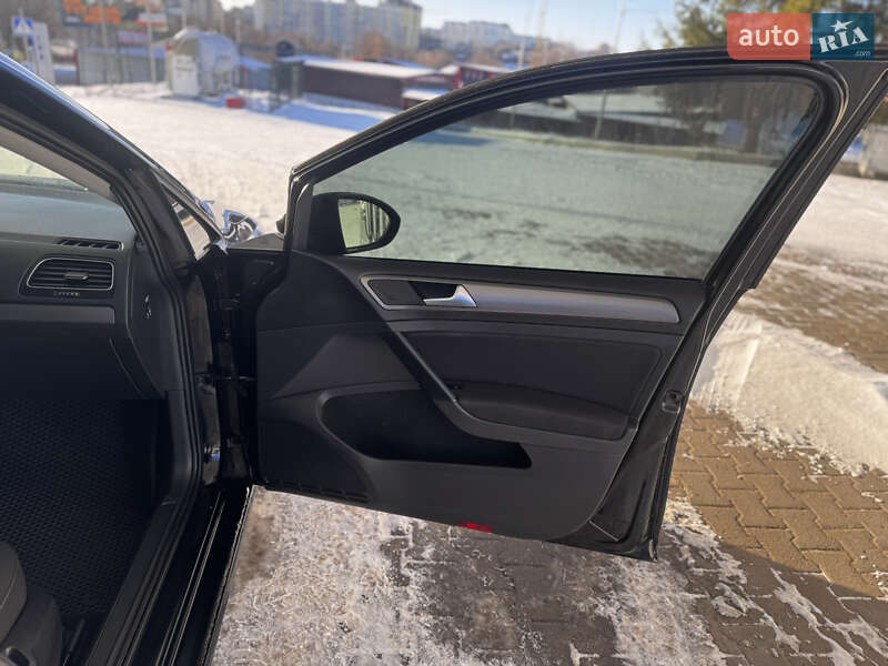 Универсал Volkswagen Golf 2014 в Хмельницком