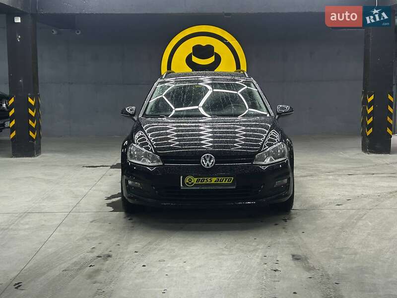 Универсал Volkswagen Golf 2016 в Черновцах