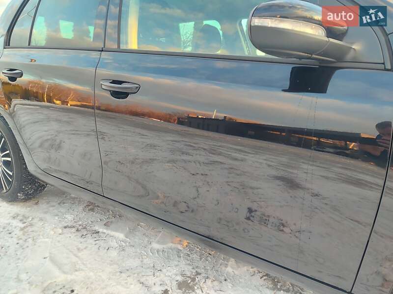 Хетчбек Volkswagen Golf 2010 в Івано-Франківську