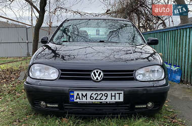Хэтчбек Volkswagen Golf 2001 в Житомире