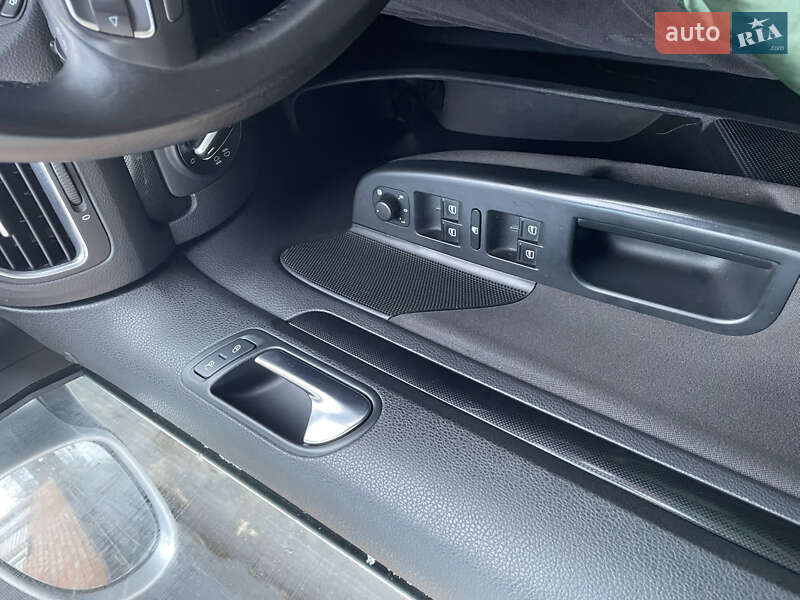 Універсал Volkswagen Golf 2010 в Іллінцях