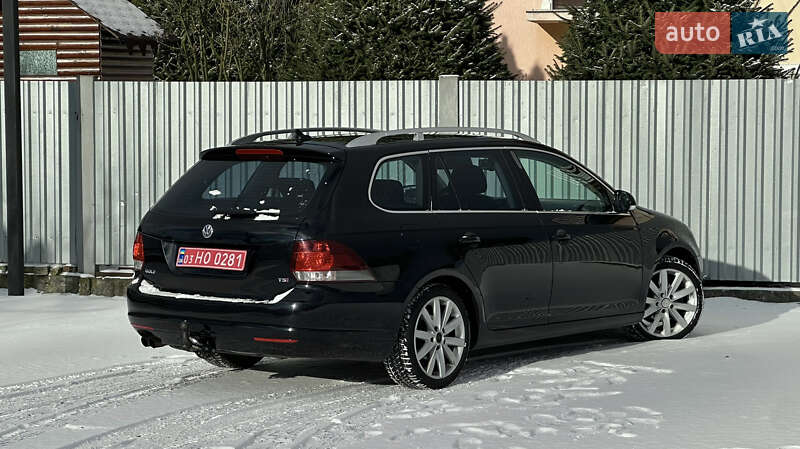 Універсал Volkswagen Golf 2009 в Самборі