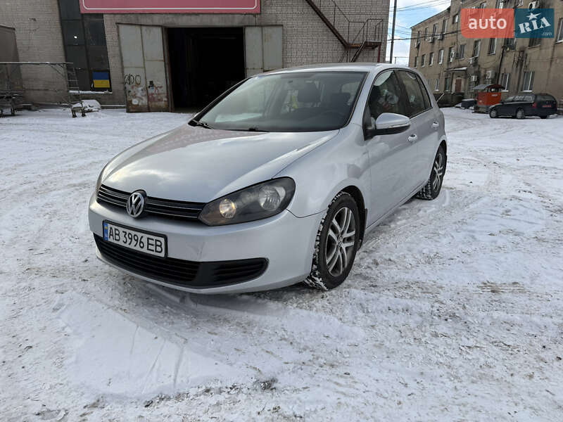 Хетчбек Volkswagen Golf 2010 в Вінниці