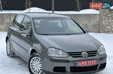Хетчбек Volkswagen Golf 2005 в Тернополі