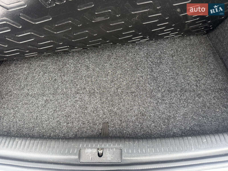 Хетчбек Volkswagen Golf 2010 в Вінниці