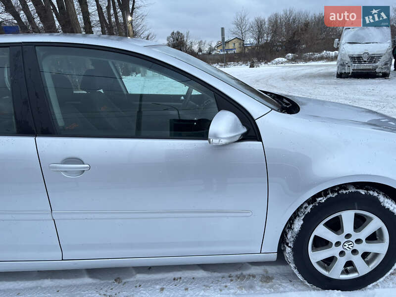 Хэтчбек Volkswagen Golf 2007 в Львове