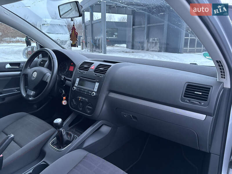 Хэтчбек Volkswagen Golf 2007 в Львове