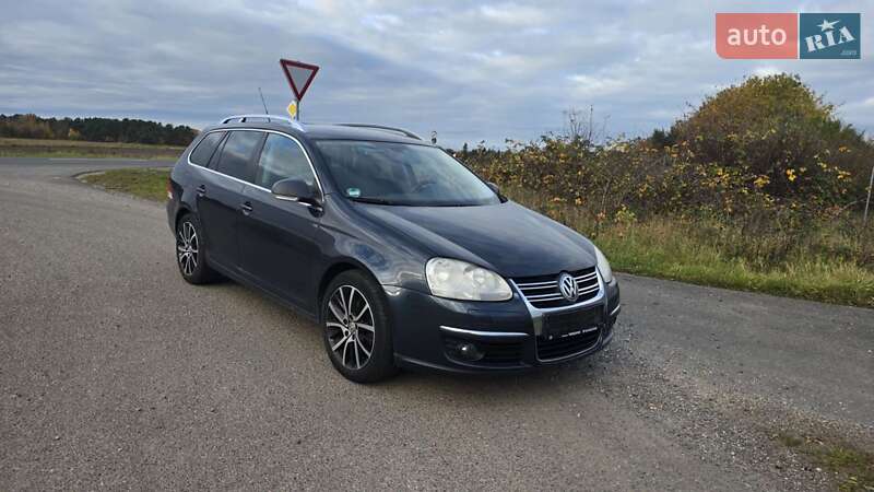 Универсал Volkswagen Golf 2009 в Светловодске