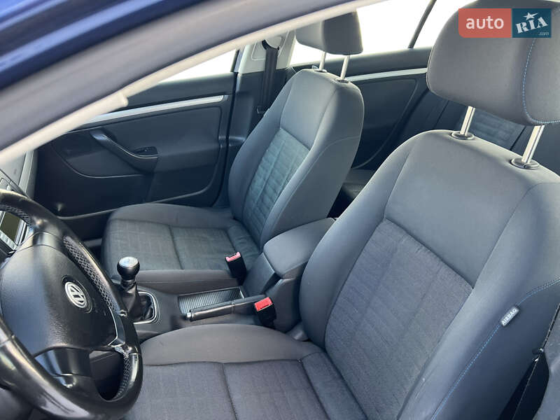 Хетчбек Volkswagen Golf 2007 в Лубнах