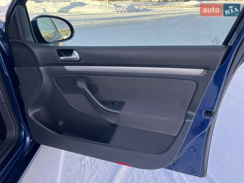 Хетчбек Volkswagen Golf 2007 в Лубнах