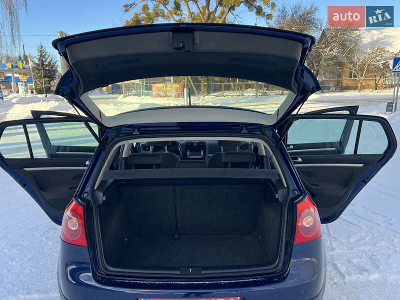 Хетчбек Volkswagen Golf 2007 в Лубнах