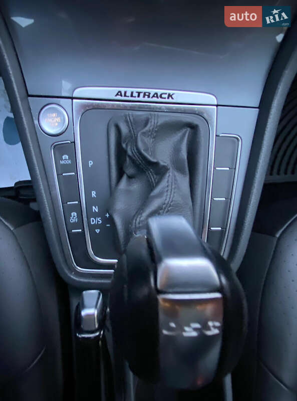 Універсал Volkswagen Golf 2017 в Рівному