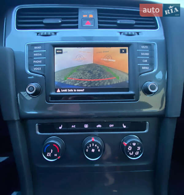 Універсал Volkswagen Golf 2017 в Рівному