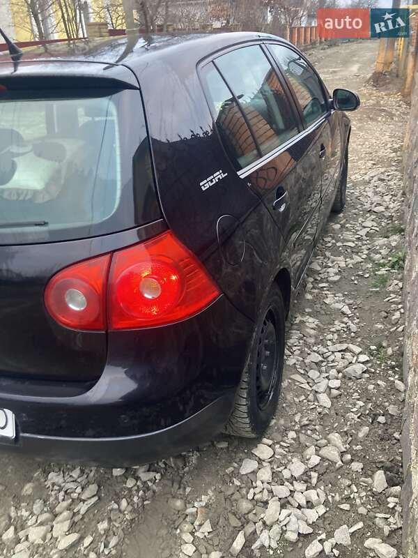 Хетчбек Volkswagen Golf 2006 в Тальному