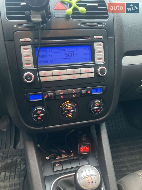 Хетчбек Volkswagen Golf 2006 в Тальному