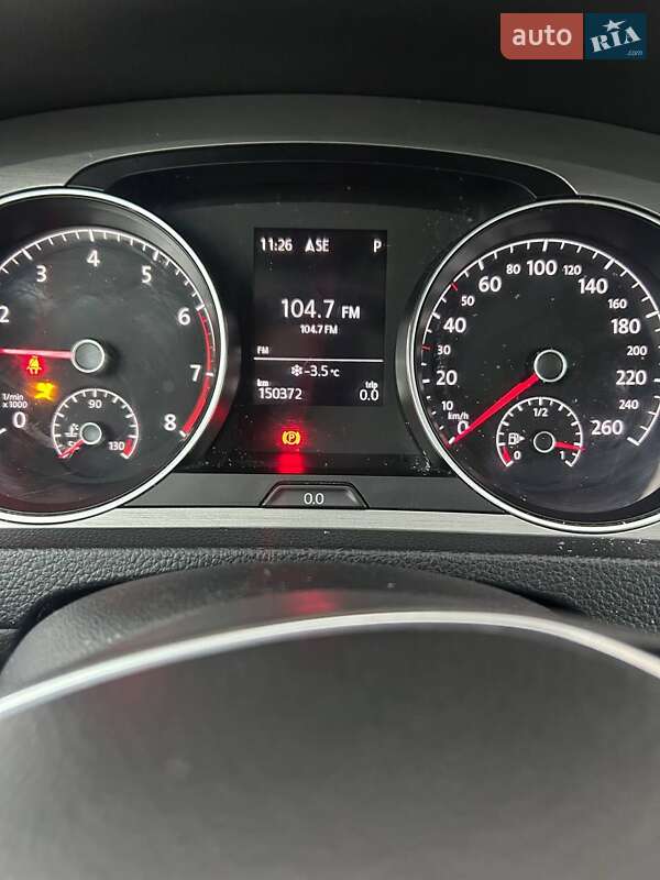 Хетчбек Volkswagen Golf 2016 в Городку