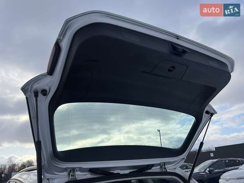 Универсал Volkswagen Golf 2019 в Луцке