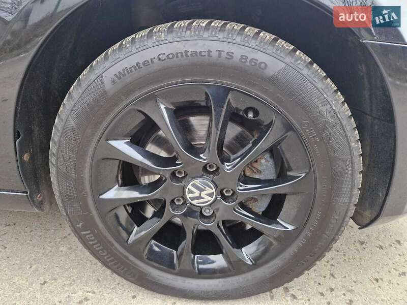 Хэтчбек Volkswagen Golf 2012 в Мукачево