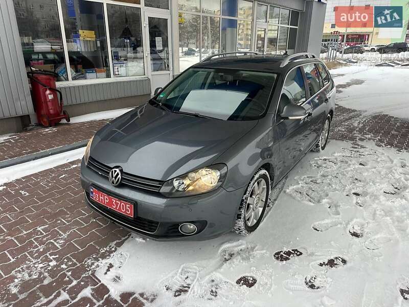 Універсал Volkswagen Golf 2010 в Сумах