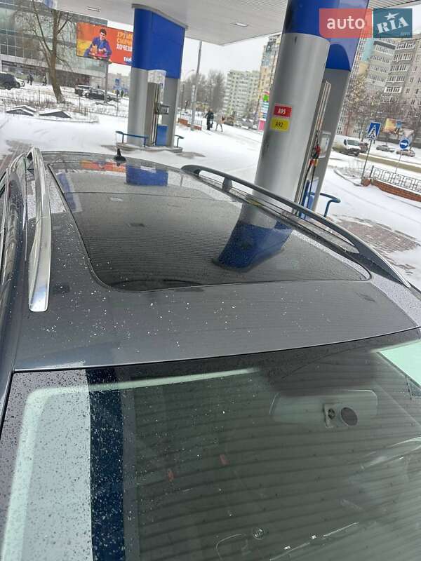 Універсал Volkswagen Golf 2010 в Сумах