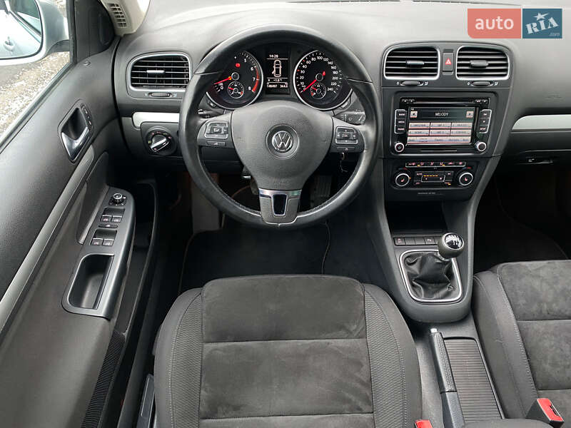 Універсал Volkswagen Golf 2013 в Мукачевому