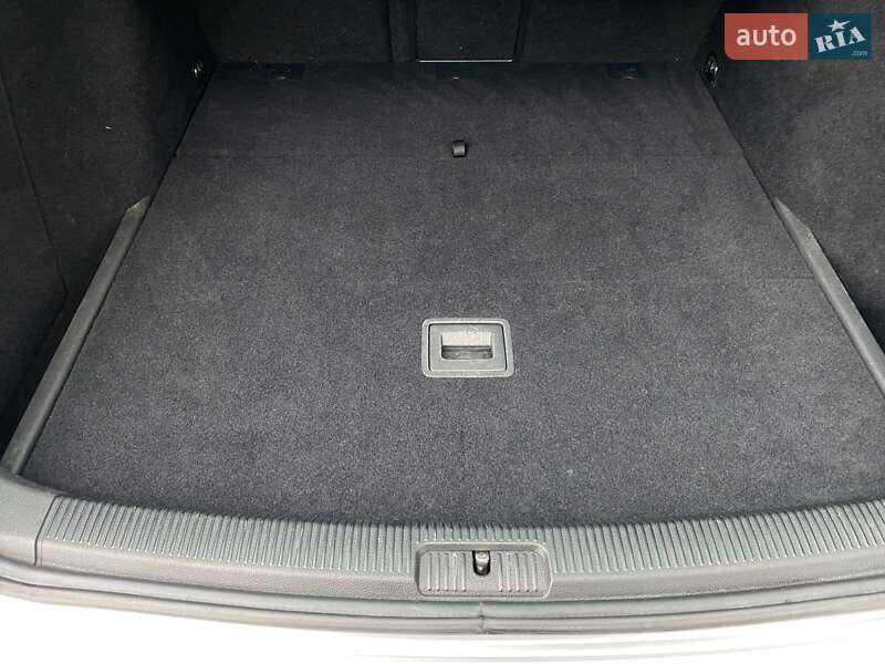 Універсал Volkswagen Golf 2013 в Мукачевому