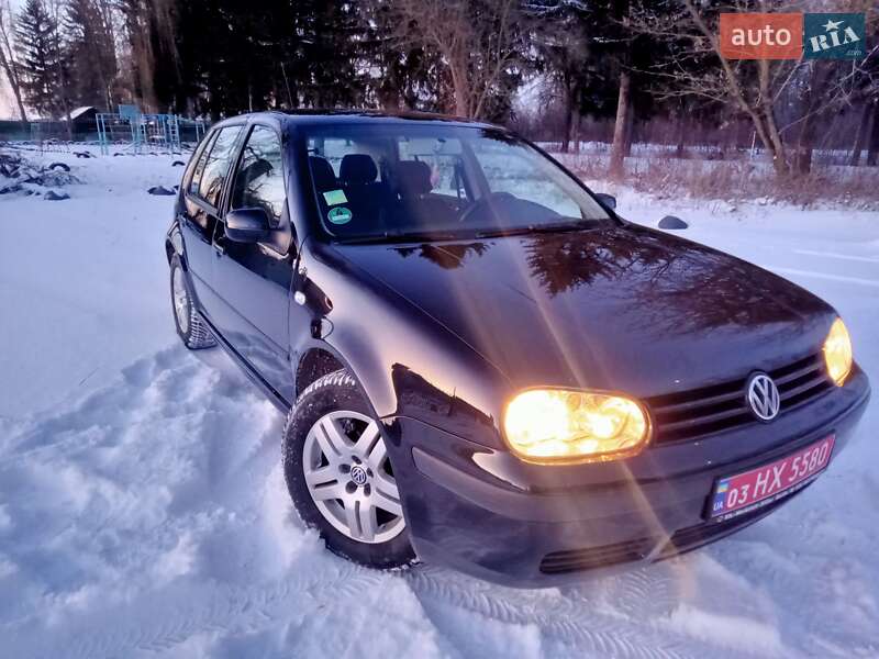 Хетчбек Volkswagen Golf 2003 в Тернополі