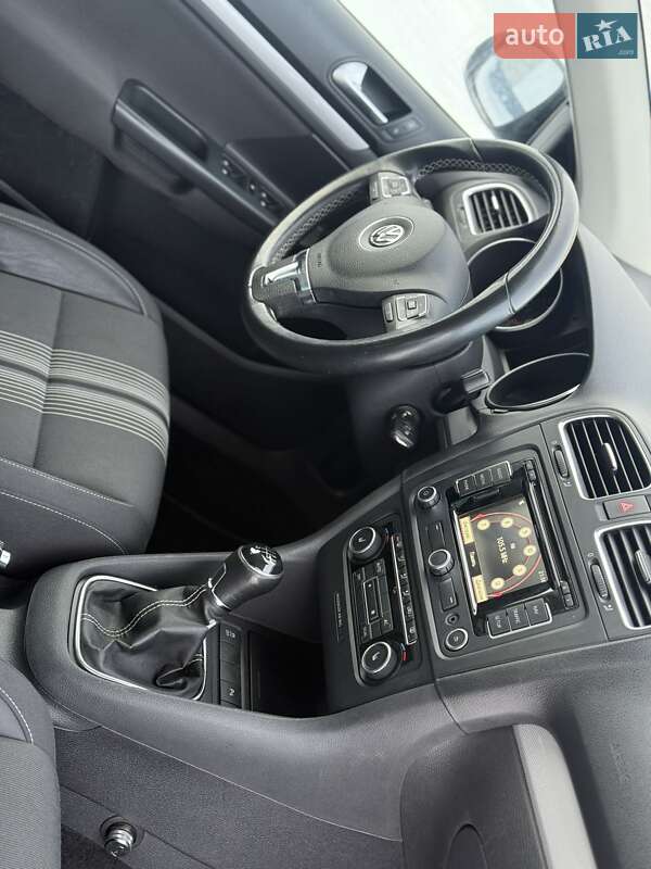 Универсал Volkswagen Golf 2012 в Сарнах