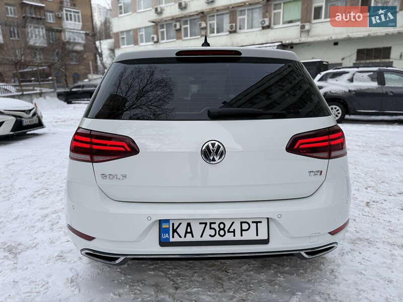 Хетчбек Volkswagen Golf 2018 в Києві
