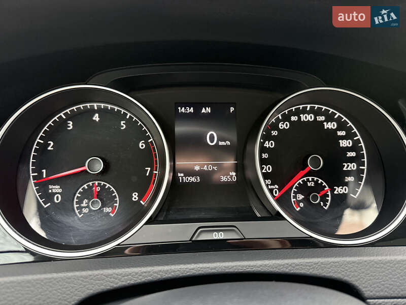 Хетчбек Volkswagen Golf 2018 в Києві