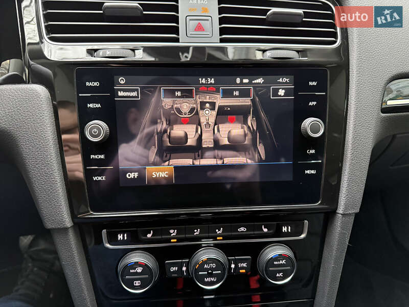 Хетчбек Volkswagen Golf 2018 в Києві