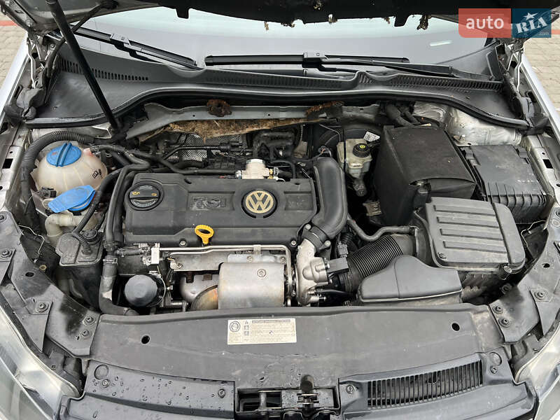 Хэтчбек Volkswagen Golf 2009 в Староконстантинове