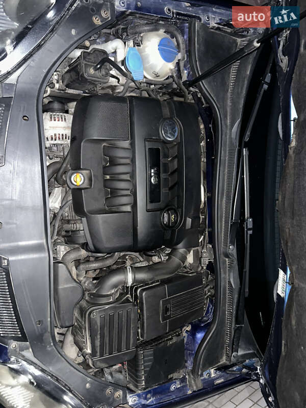 Хетчбек Volkswagen Golf 2004 в Гайсину