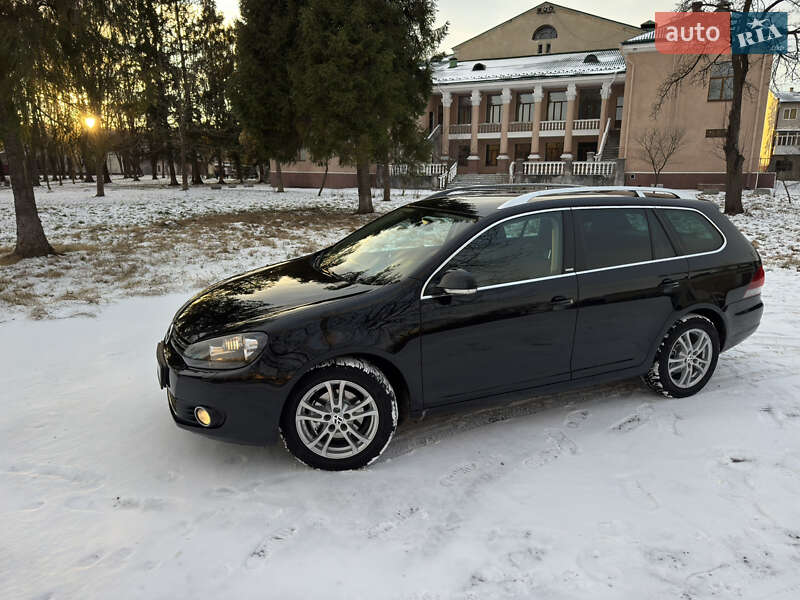 Универсал Volkswagen Golf 2012 в Калуше
