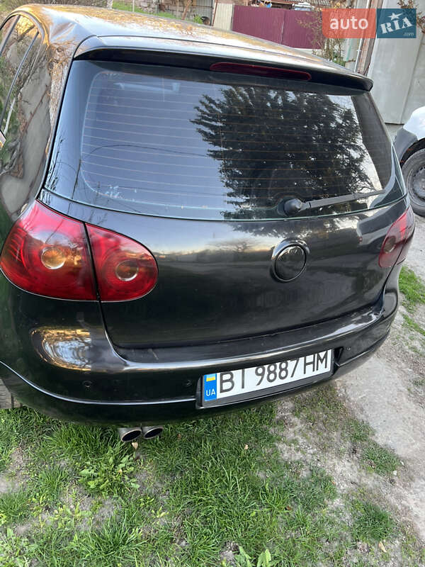 Хэтчбек Volkswagen Golf 2004 в Полтаве