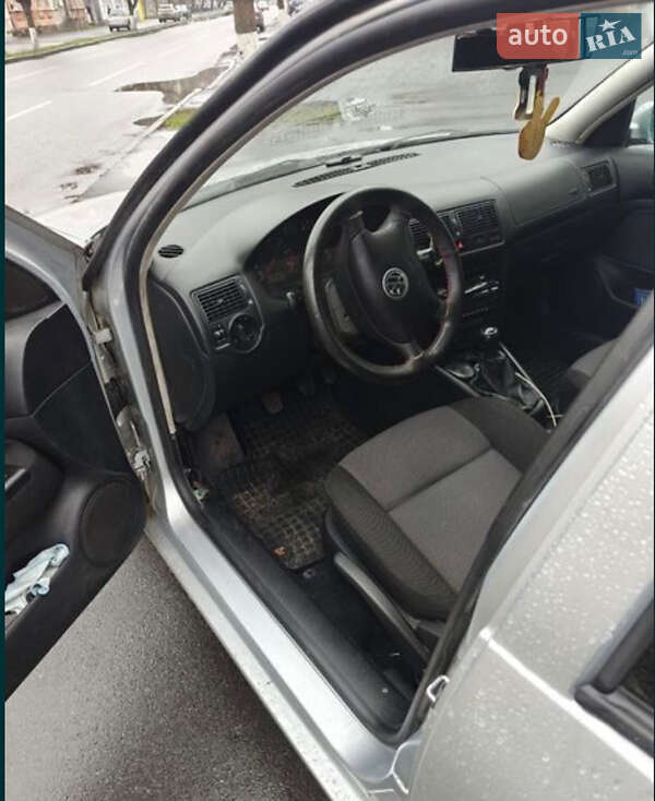 Універсал Volkswagen Golf 2000 в Харкові