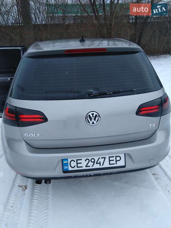 Хэтчбек Volkswagen Golf 2015 в Новоднестровске