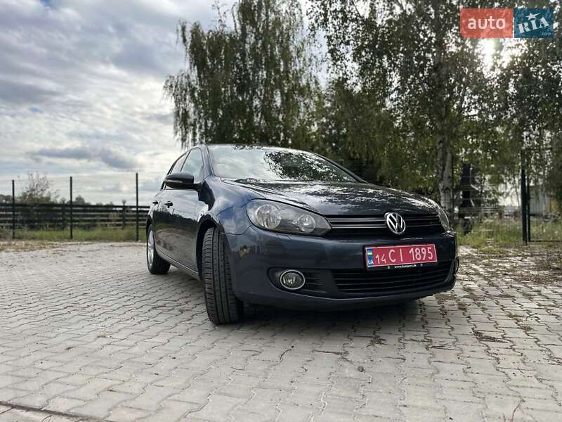 Хетчбек Volkswagen Golf 2011 в Стрию