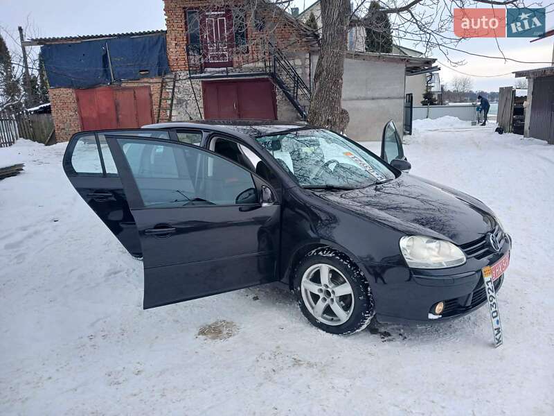 Хетчбек Volkswagen Golf 2006 в Тернополі