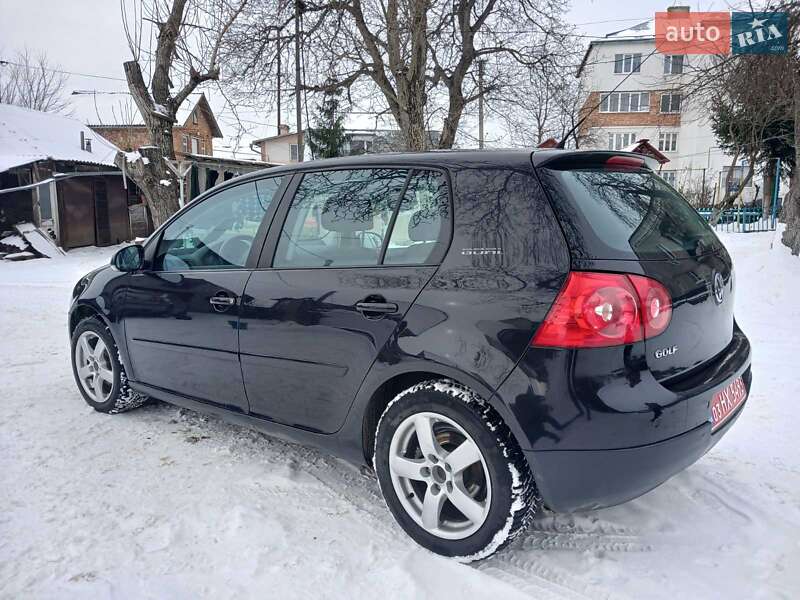 Хетчбек Volkswagen Golf 2006 в Тернополі
