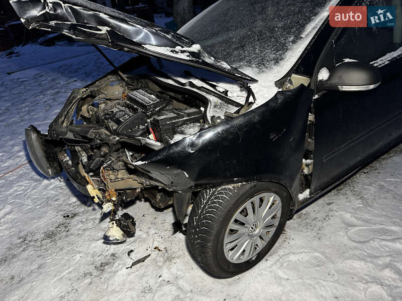 Хетчбек Volkswagen Golf 2008 в Луцьку
