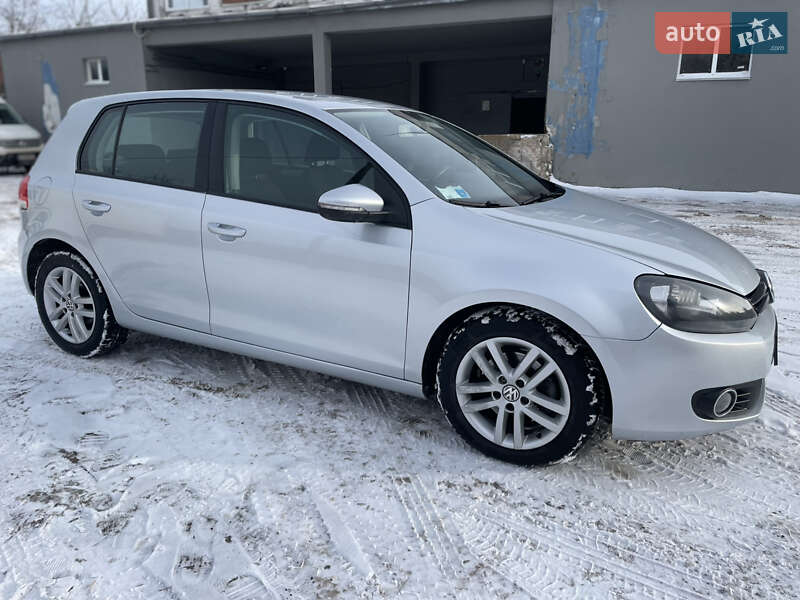 Хэтчбек Volkswagen Golf 2009 в Хмельницком