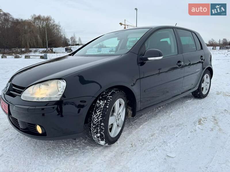 Хетчбек Volkswagen Golf 2008 в Львові