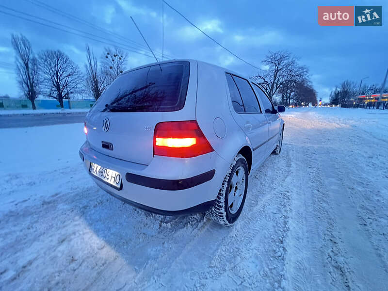 Хэтчбек Volkswagen Golf 1998 в Харькове