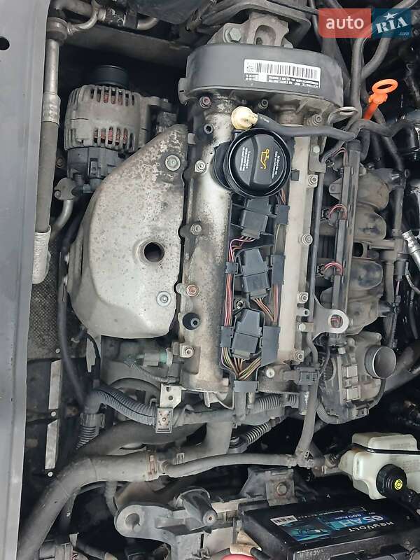 Хетчбек Volkswagen Golf 2006 в Тернополі