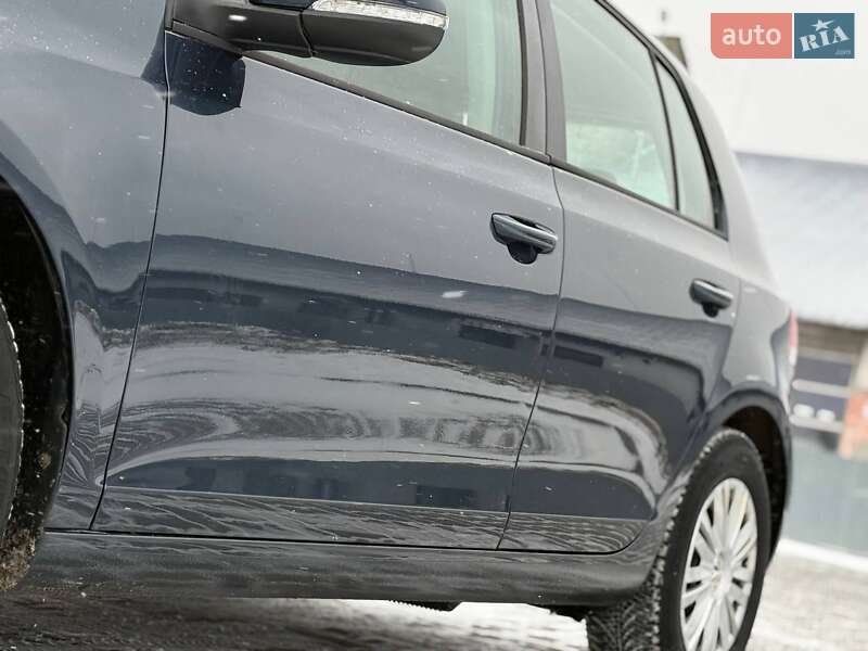 Хетчбек Volkswagen Golf 2010 в Вінниці