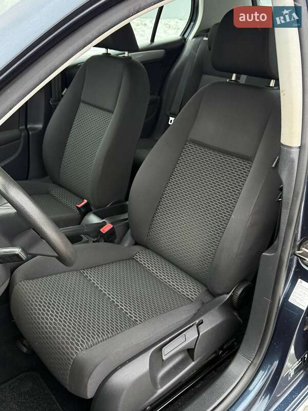 Хетчбек Volkswagen Golf 2010 в Вінниці